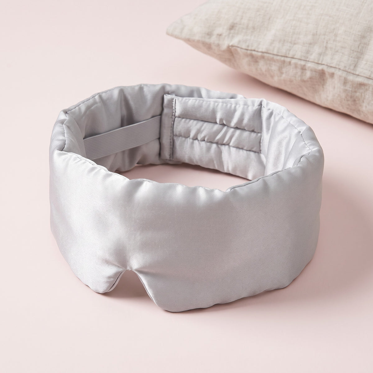 Snugglet Hush Mask in Silver Gray