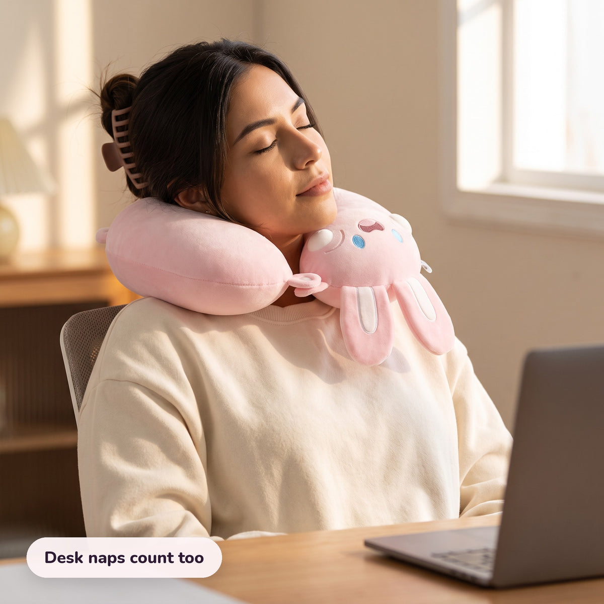 Snugglet Flight Bunny in use – Desk naps count too