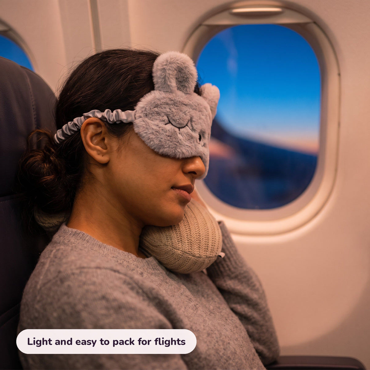 Snugglet Nap Bunny in use – Light and easy to pack for flights