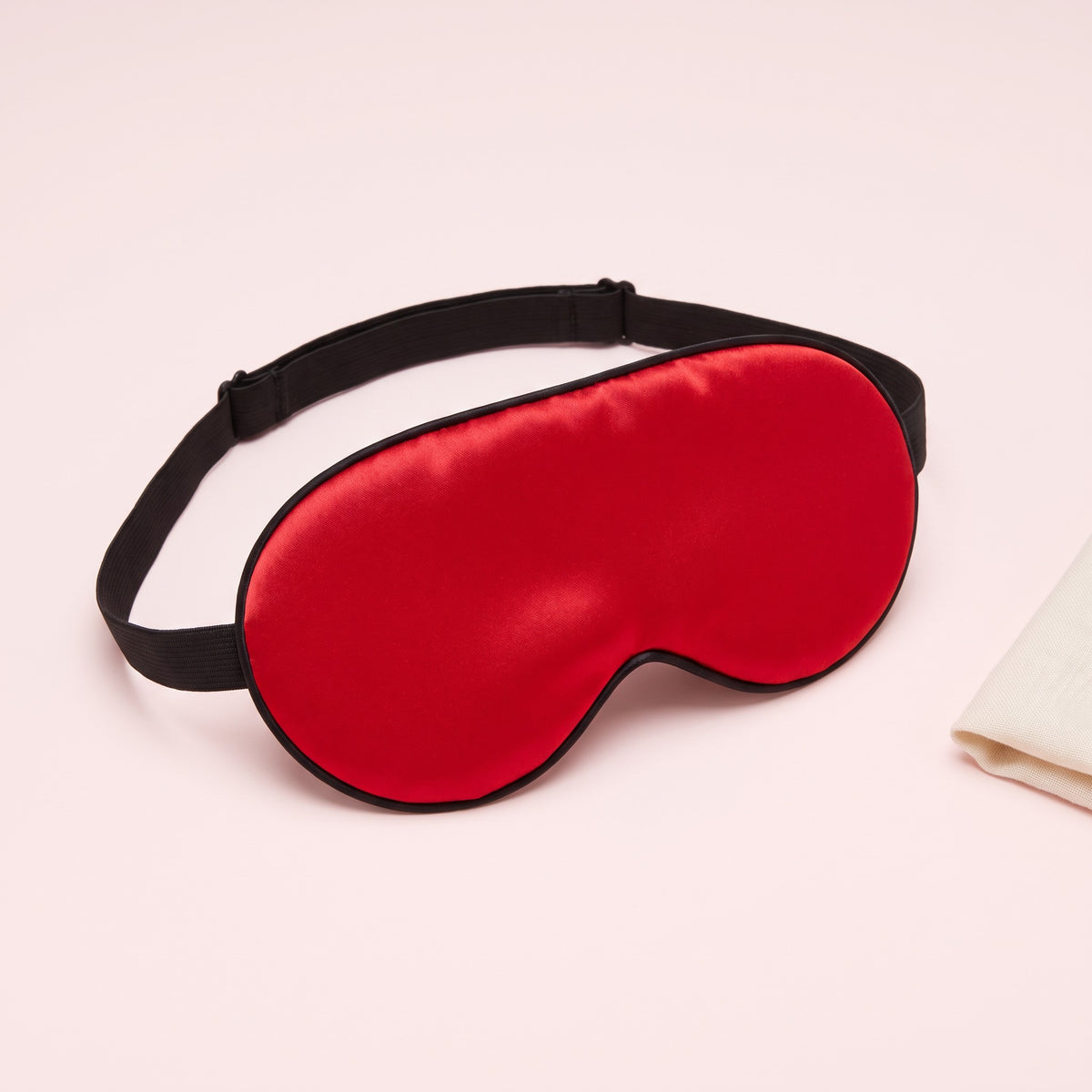 Snugglet Silky Mask in Red