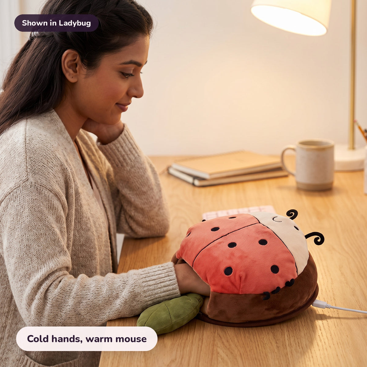 Snugglet Bug Muff in Ladybug: Cold hands, warm mouse