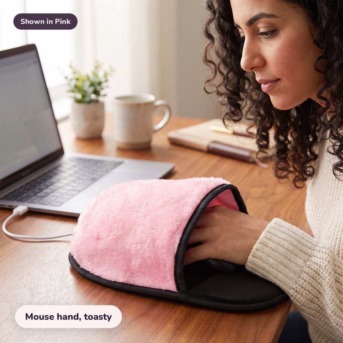 Snugglet Desk Muff in Pink: Mouse hand, toasty