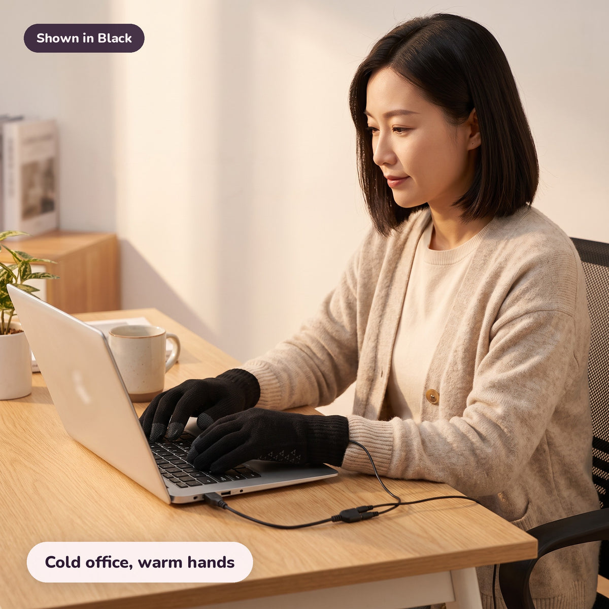 Snugglet Warm Keys in Black: Cold office, warm hands