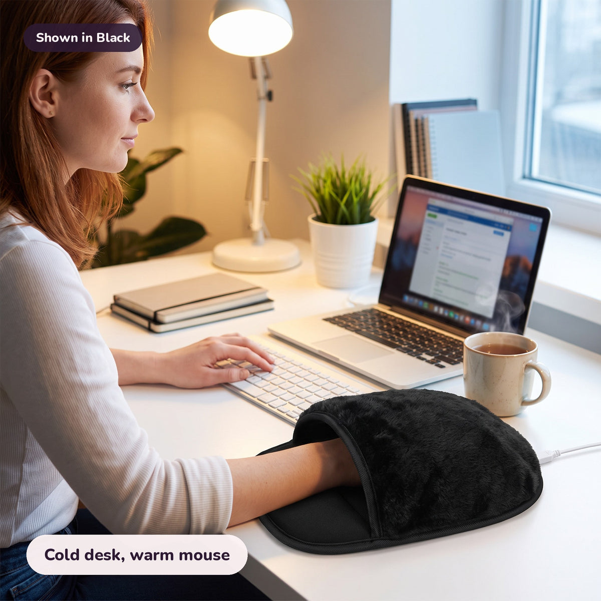 Snugglet Desk Muff in Black: Cold desk, warm mouse