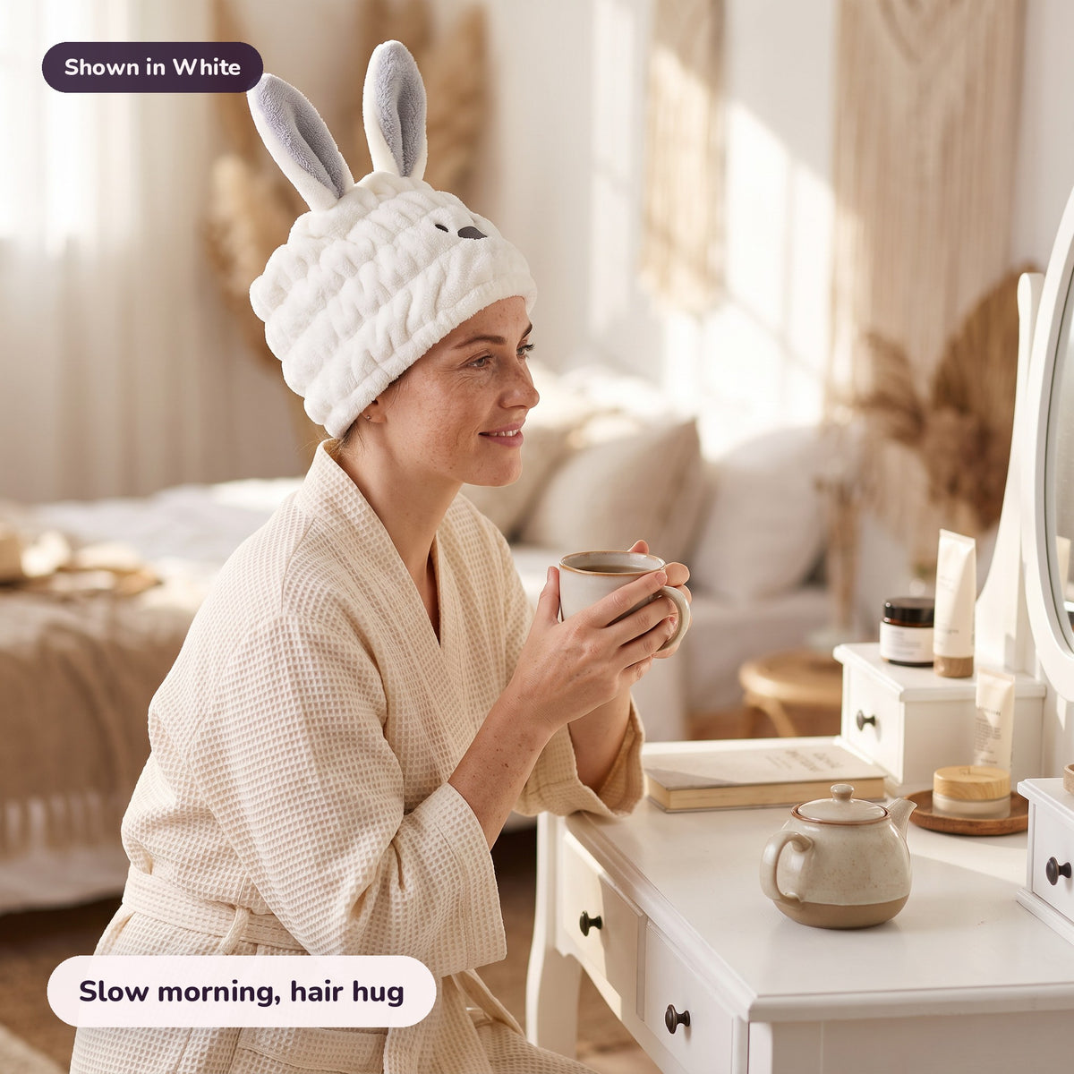 Snugglet Hair Hug in White: Slow morning, hair hug